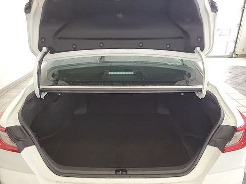 Used 2025 Toyota Camry SE FWD image 13