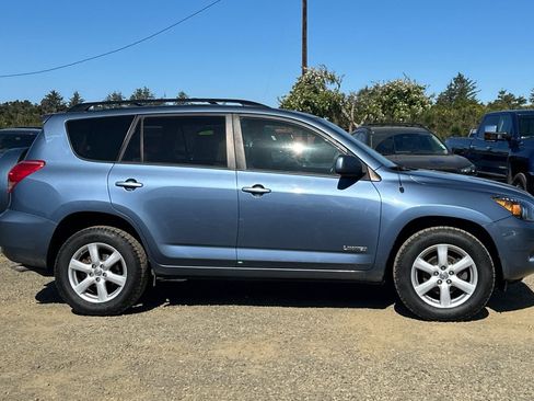Used 2007 Toyota RAV4 Limited AWD/4WD image 3