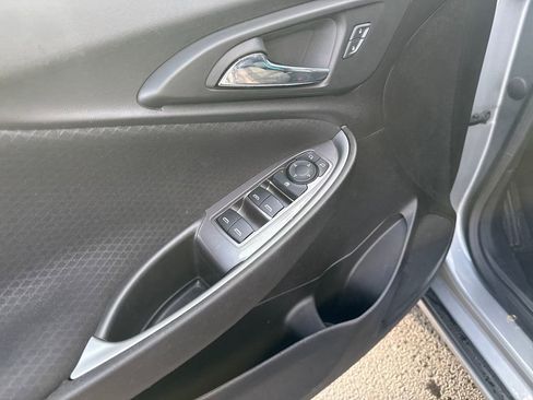 Used 2023 Chevrolet Malibu LT image 12