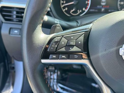 Used 2024 Nissan Altima 2.5 SR FWD image 23