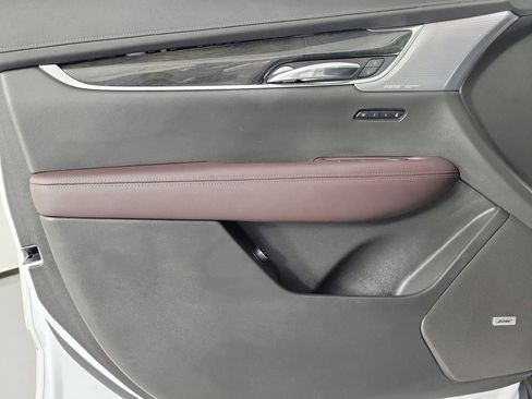 Certified 2024 Cadillac XT6 Premium Luxury w/ Technology Package FWD image 20