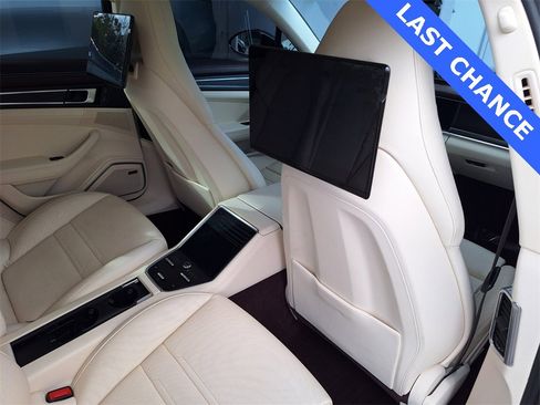 Used 2023 Porsche Panamera 4 Platinum Edition image 32