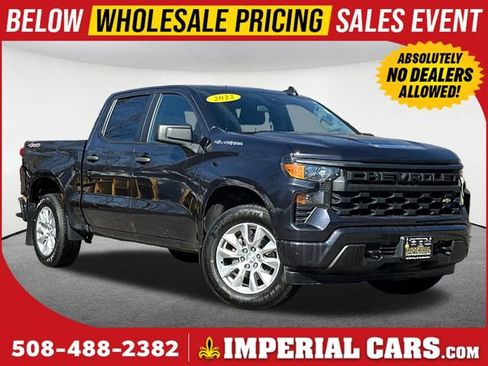 Used 2022 Chevrolet Silverado 1500 Custom image 1