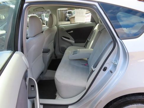 Used 2010 Toyota Prius Three image 11