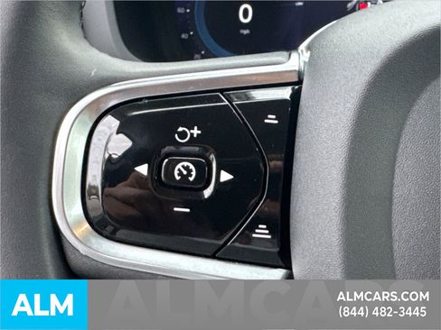 Used 2024 Volvo V60 B5 Cross Country Plus image 31