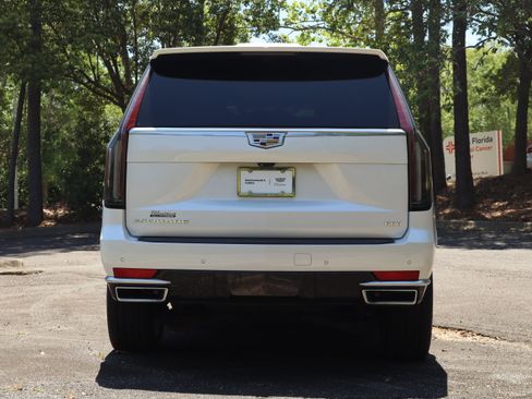 Used 2021 Cadillac Escalade Premium Luxury w/ Driver Assist Tech Package AWD/4WD image 6