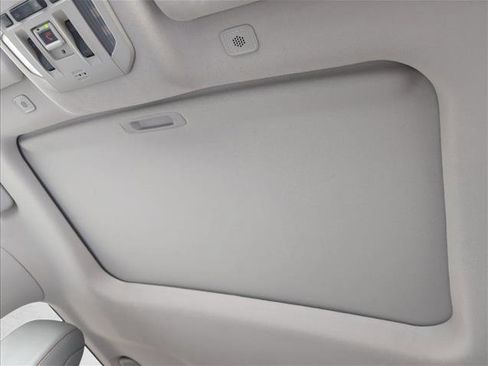 Used 2023 Toyota Highlander Bronze Edition image 16