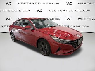 Used 2022 Hyundai Elantra SEL w/ Cargo Package video 2