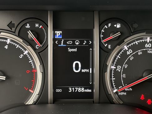 Certified 2024 Toyota 4Runner TRD Off-Road Premium w/ Off Road Premium Plus Package AWD/4WD image 8