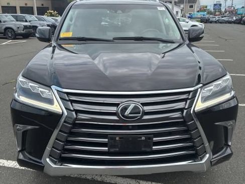 Used 2019 Lexus LX 570 4WD w/ Luxury Package image 8
