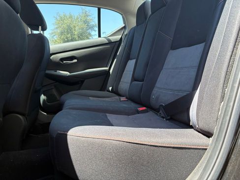 Used 2023 Nissan Sentra SR w/ Midnight Edition Package FWD image 11