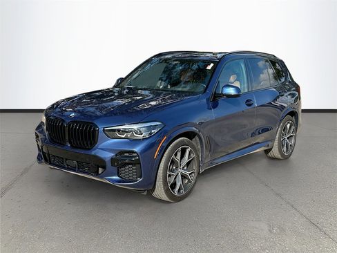 Used 2022 BMW X5 sDrive40i w/ M Sport Package image 3