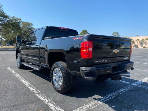 Used 2019 Chevrolet Silverado 3500 High Country w/ Duramax Plus Package image 7
