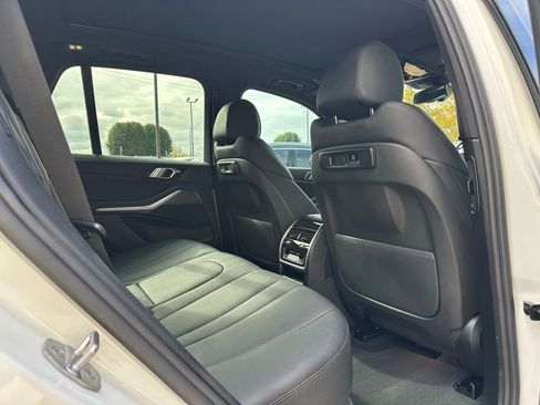 Used 2022 BMW X5 xDrive40i image 25