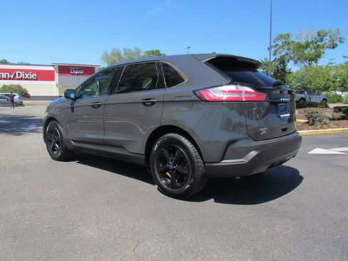 Used 2021 Ford Edge SE image 8