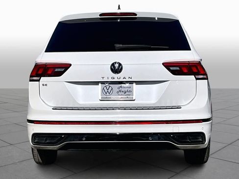 Certified 2023 Volkswagen Tiguan SE R-Line image 4