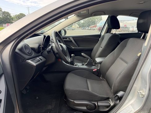 Used 2012 MAZDA MAZDA3 i Touring FWD image 9