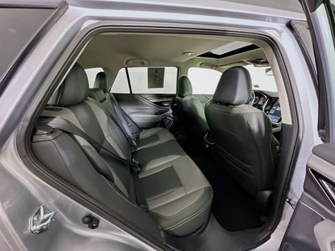 Used 2025 Subaru Outback Onyx Edition AWD/4WD image 31