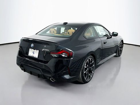Used 2025 BMW 230i Coupe w/ M Sport Package image 5