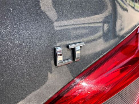 Used 2019 Chevrolet Cruze LT w/ Convenience Package FWD image 10