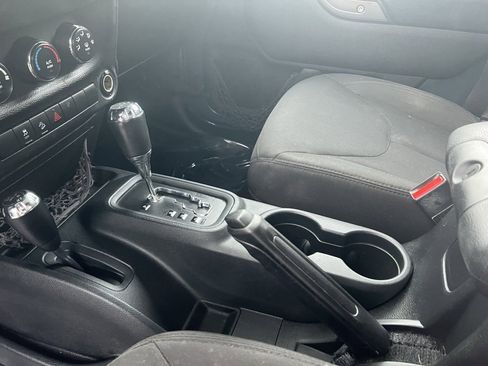 Used 2016 Jeep Wrangler Unlimited Sport w/ Power Convenience Group image 25