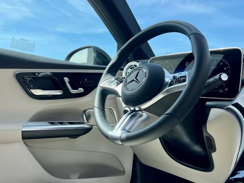 Certified 2026 Mercedes-Benz GLC 300 4MATIC image 16