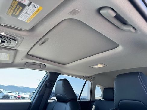 Used 2026 Toyota Corolla Cross XLE w/ Convenience Package FWD image 18