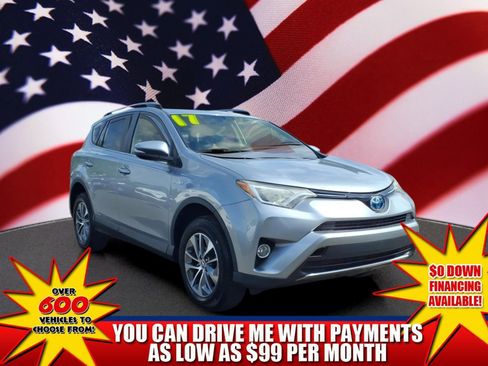 Used 2017 Toyota RAV4 XLE AWD/4WD image 1