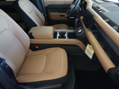 New 2025 Land Rover Defender 130 V8 image 23