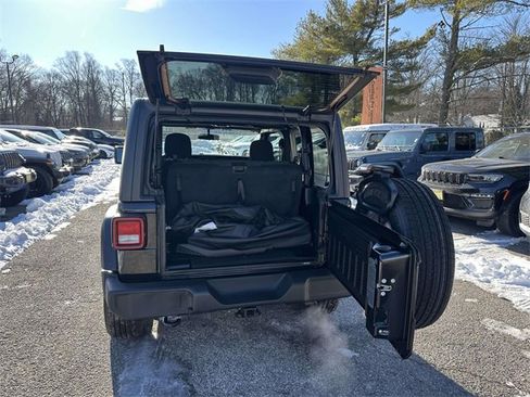 Certified 2022 Jeep Wrangler Sport S image 17