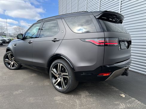 New 2026 Land Rover Discovery Limited Edition image 3