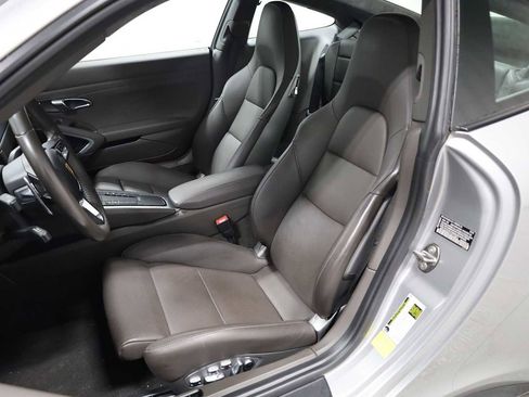 Certified 2018 Porsche 911 Carrera 4S image 5