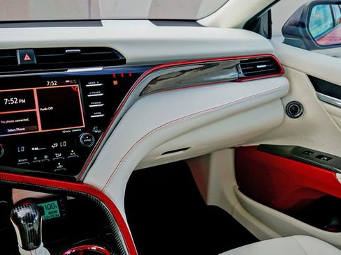 Used 2019 Toyota Camry XSE image 33