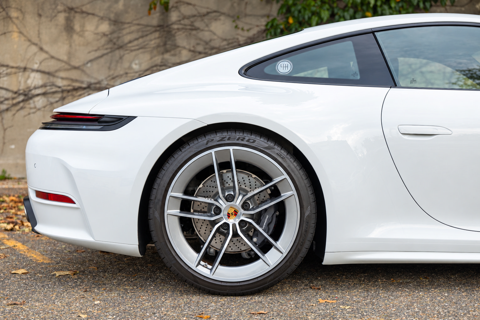 Used 2025 Porsche 911 Carrera RWD image 34