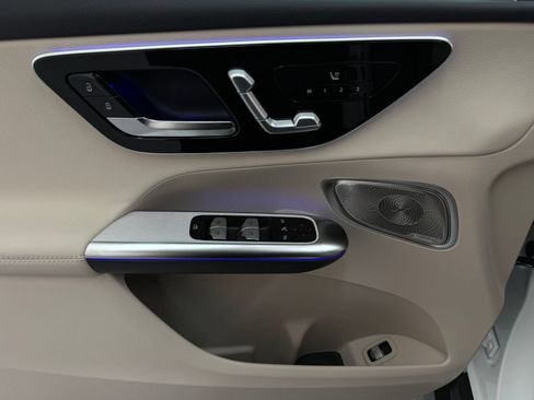 New 2026 Mercedes-Benz GLC 300 image 11