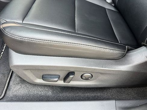 Certified 2025 Nissan Murano SL AWD/4WD image 23
