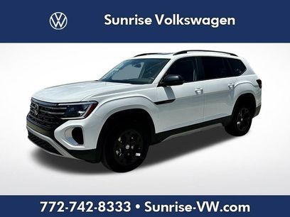 New 2025 Volkswagen Atlas Peak Edition SE
