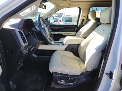 Used 2021 Ford Expedition Platinum image 12