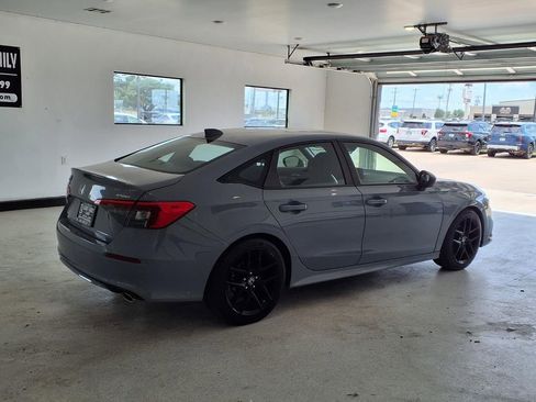 Used 2022 Honda Civic Sport image 3