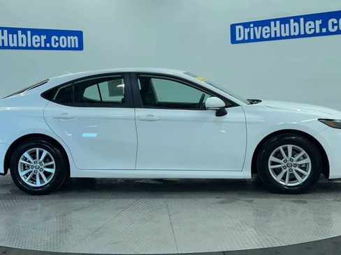 Used 2025 Toyota Camry LE image 9