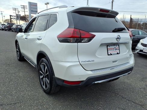 Used 2020 Nissan Rogue SL w/ Premium Package image 4