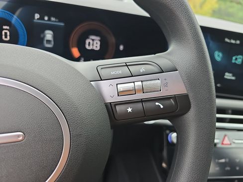 Used 2026 Hyundai Santa Cruz SEL image 17