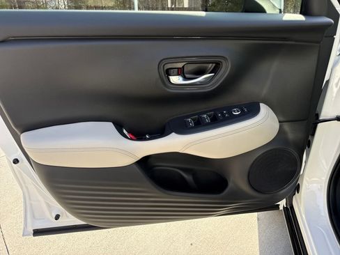 Certified 2025 Honda HR-V EX-L image 13