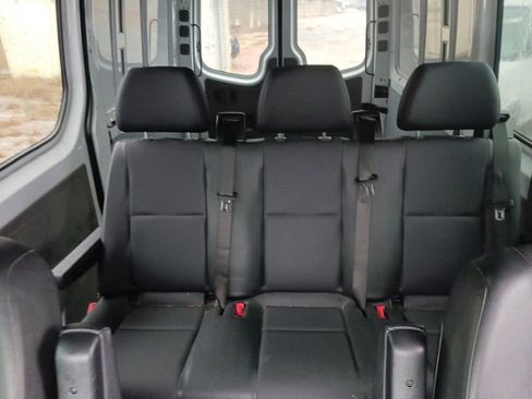 Used 2018 Mercedes-Benz Sprinter 2500 image 3