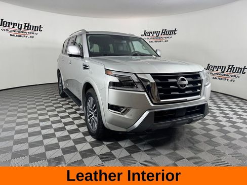 Used 2024 Nissan Armada SL w/ Captain's Chairs Package image 6