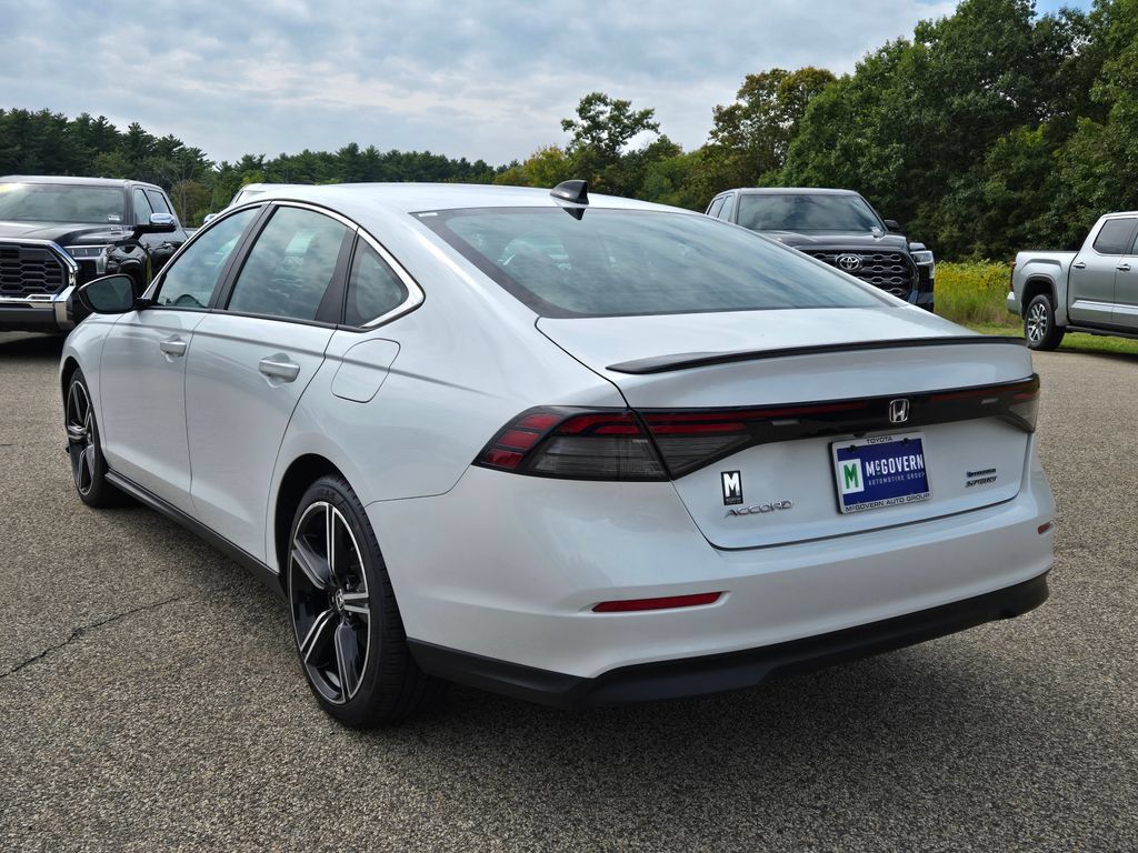 Used 2023 Honda Accord Sport image 3