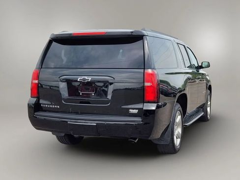 Used 2015 Chevrolet Suburban LT image 14