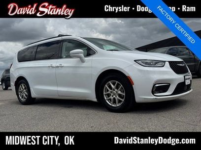 Certified 2022 Chrysler Pacifica Touring-L
