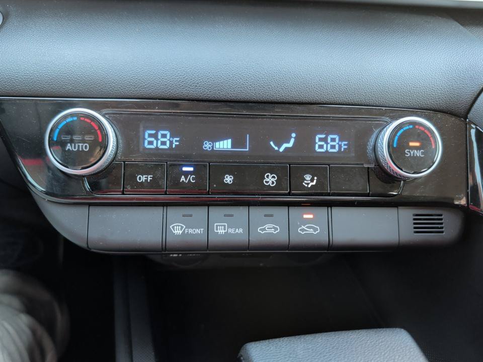 Used 2026 Hyundai Elantra Hybrid FWD image 18