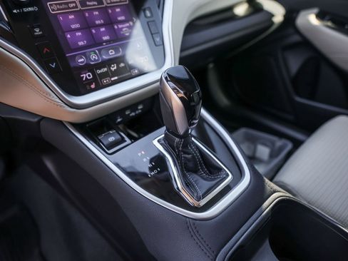 Used 2021 Subaru Outback Premium image 22